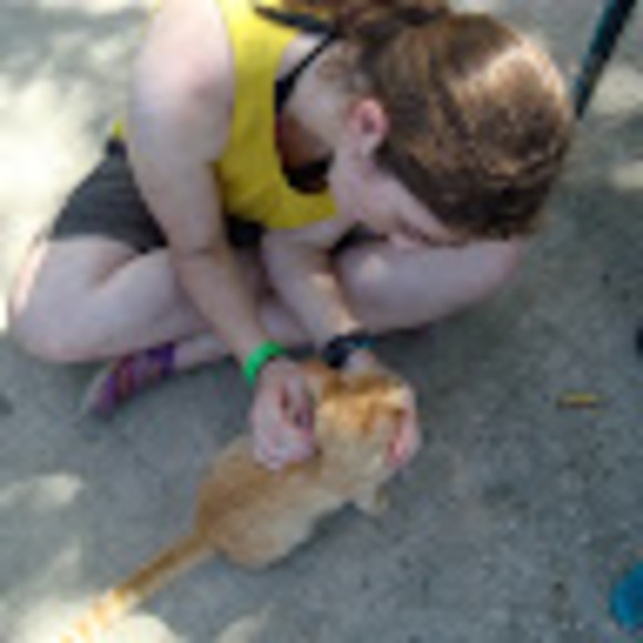 Meet your Posher, Cassandra - Picture 1 of 1